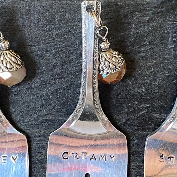 Handcrafted Cheese Forks Puritan Silverplate Set of 4 Sharp Creamy Stinky Smokey - Picture 4 of 9